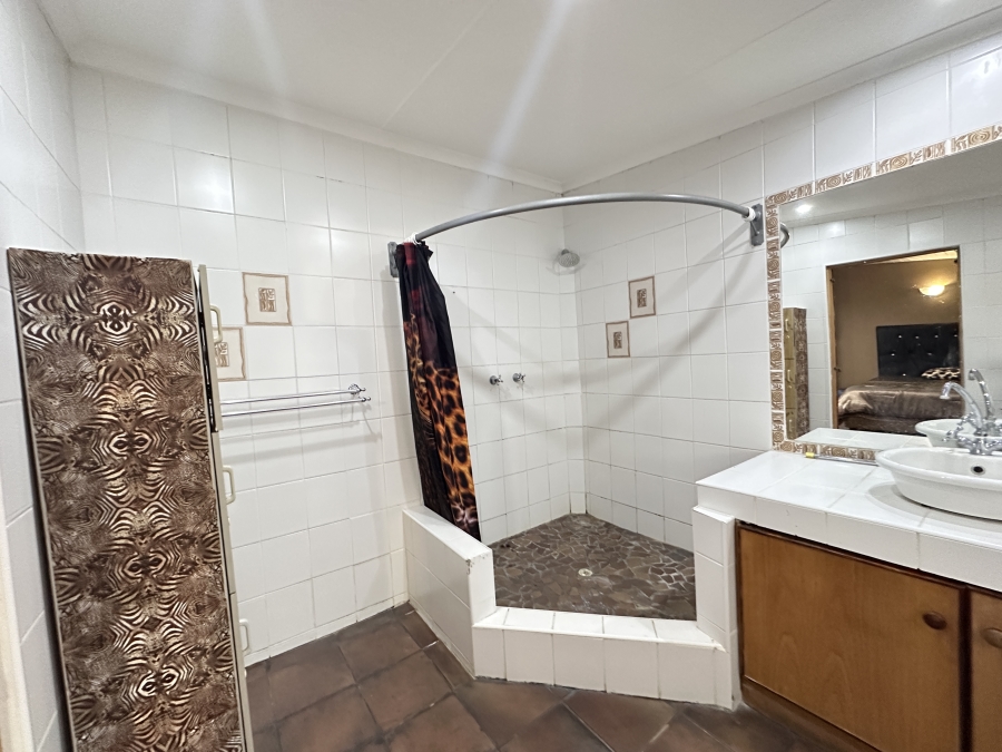 2 Bedroom Property for Sale in Stilbaai Oos Western Cape